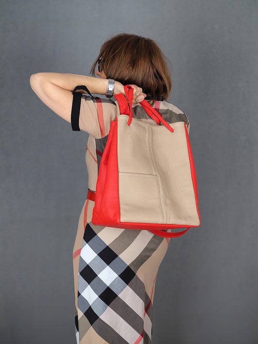 torby na ramię Skórzana torebka - worek beżowo- czerwona