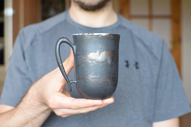 Kubek Ceramiczny Czerń i Złoto 325 ml Ceramika Ciepliki