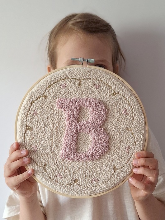 obrazy i plakaty do pokoju dziecięcego Personalizowana literka na ścianę w stylu boho