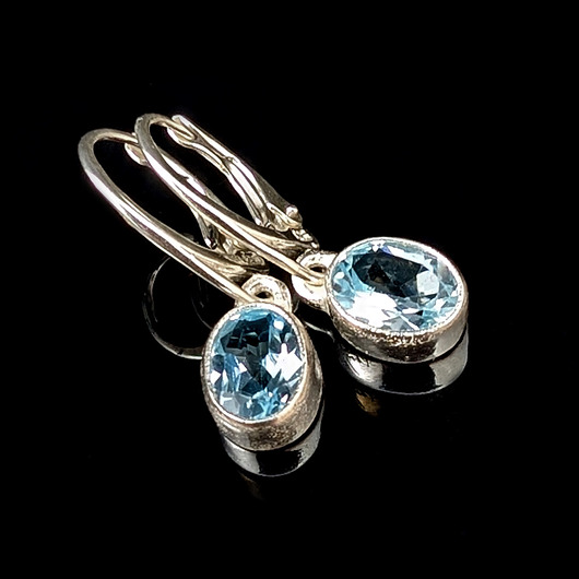 kolczyki srebrne Kolczyki srebrne błękitne delikatne topazy