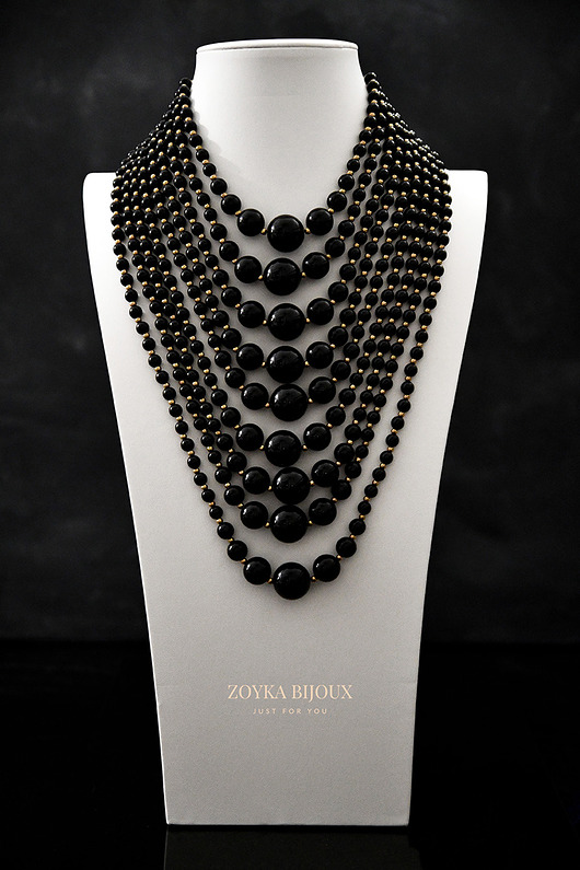 kolie Dark Carmen