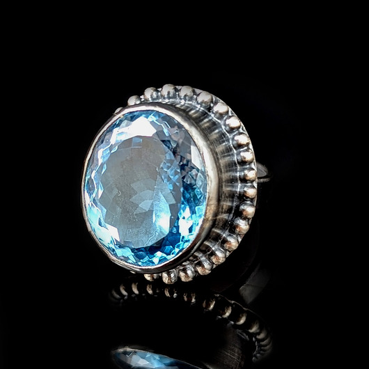 pierścionki srebrne Pierścionek królowa niebios- topaz