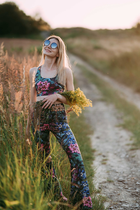 legginsy Legginsy dzwony Yogi Bells - Night Flowers