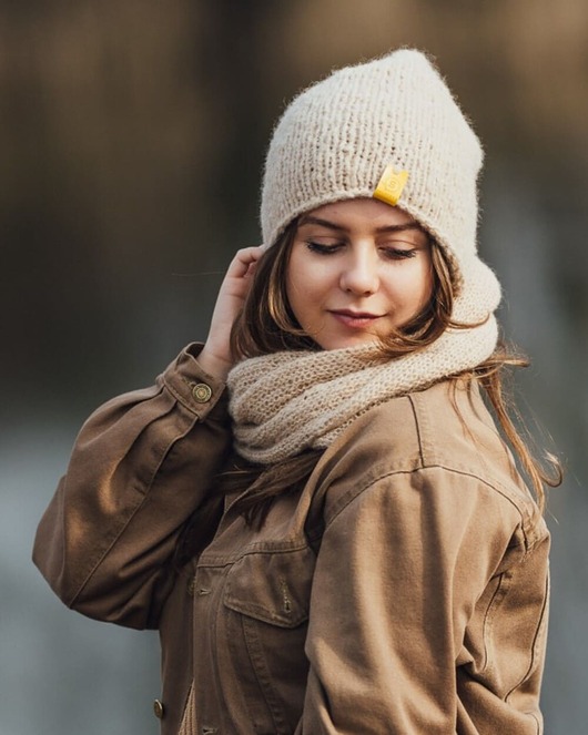 czapki damskie Przejściowa czapka z alpaki ALPACZINA 100% alpaka latte