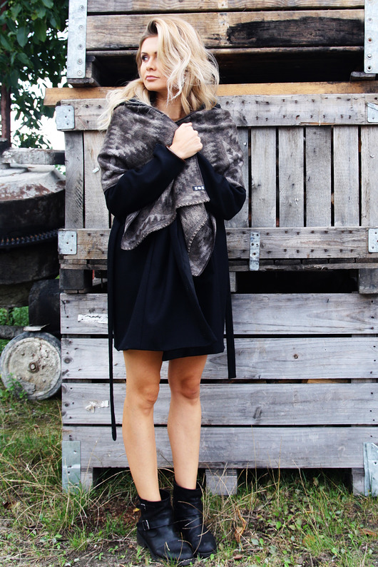 Ewe Coat / black EWE EME
