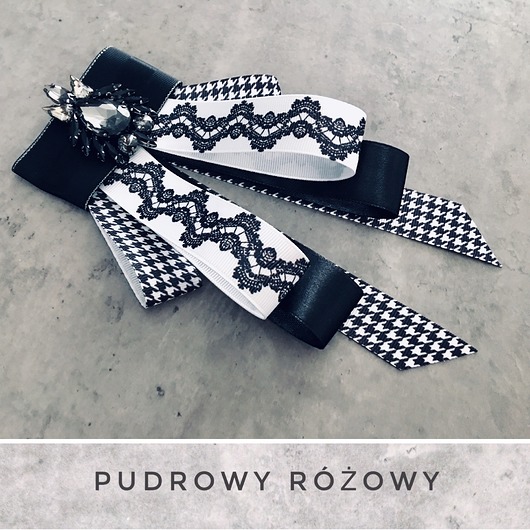 Brosza/ Krawat z  kryształem w stylu Glamour Pudrowy Różowy