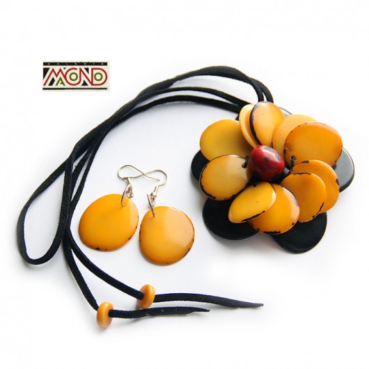 Żółty kwiat z tagua (005) Galeria Macondo