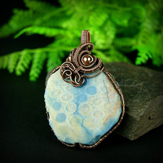 wisiory Koral fossil wisiorek wire wrapping