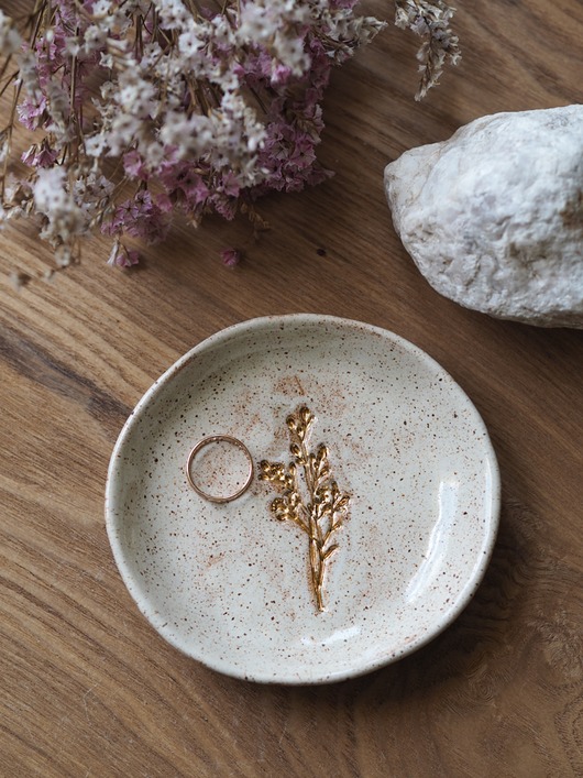 pojemniki na biżuterię Spodek na biżuterię lub palo santo