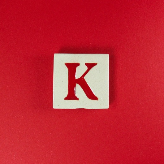magnesy Ceramiczny magnes, czerwona literka K
