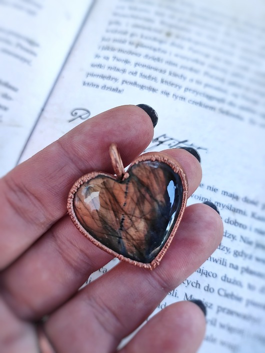 wisiory Wisior miedziany serduszko serce labradoryt II