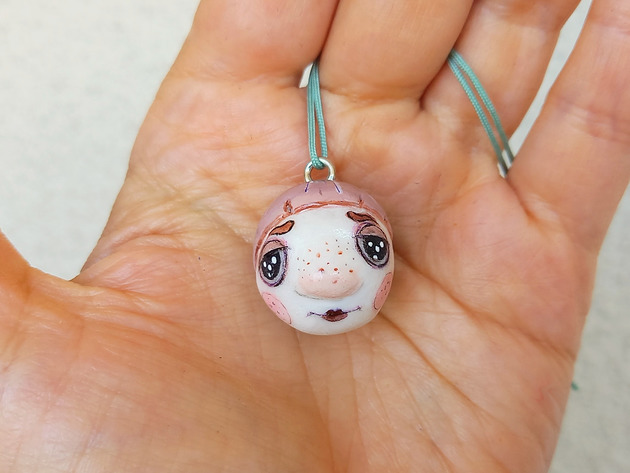 dodatki - różne Miniaturowa Główka Wisząca