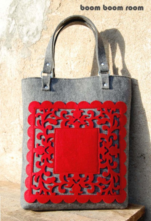 CLASSIC GLAM FELT BAG RED boom boom room
