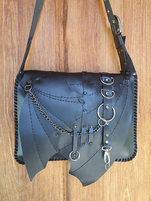 torby na ramię Skórzana torba A4 ze skrzydłami nietoperza