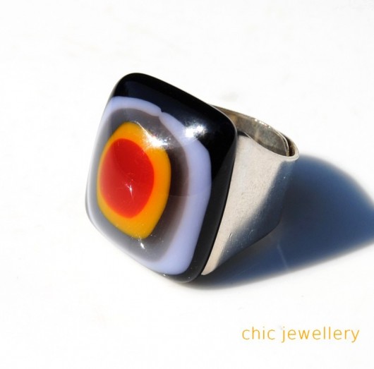 red spot funkyandchic