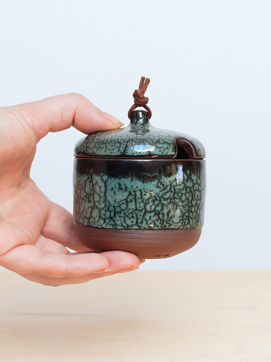 pojemniki kuchenne Pojemniczek Ceramiczny z wycięciem - iglasty las