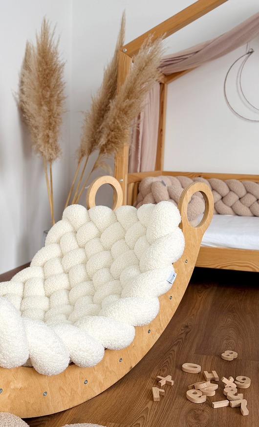 pokój dziecka - różne Pleciona mata podłogowa - boucle biała