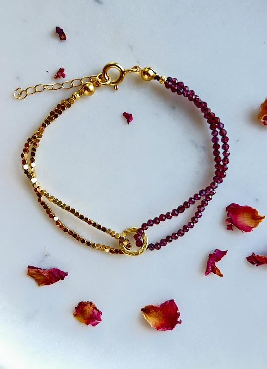 bransoletki z kamieni naturalnych Obfitość  - jesienna Amuletka z Granatem i Hematytem