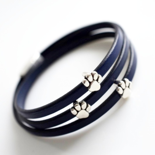 bransoletki skórzane Bransoletka granatowa skórzana łapki damska