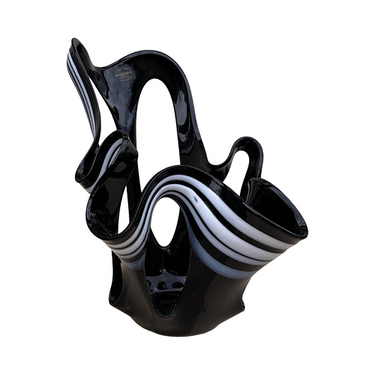 wazony Czarny wazon typu chusta, Makora szkło krośnieńskie, Polska lata 90.