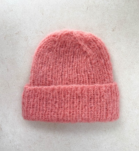 czapki damskie Lekka wiosenna czapka Dimma z alpaki i merynosa brzoskwiniowa