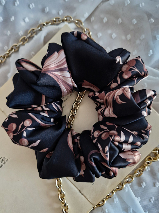 gumki do włosów Scrunchie Nutmeg XL - gumka do włosów czarny print