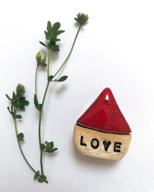 dodatki - różne Domek ceramiczny love