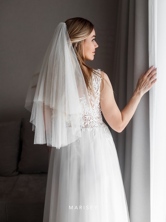 Ślubne ozdoby do włosów Klasyczny delikatny welon opadający na ramiona