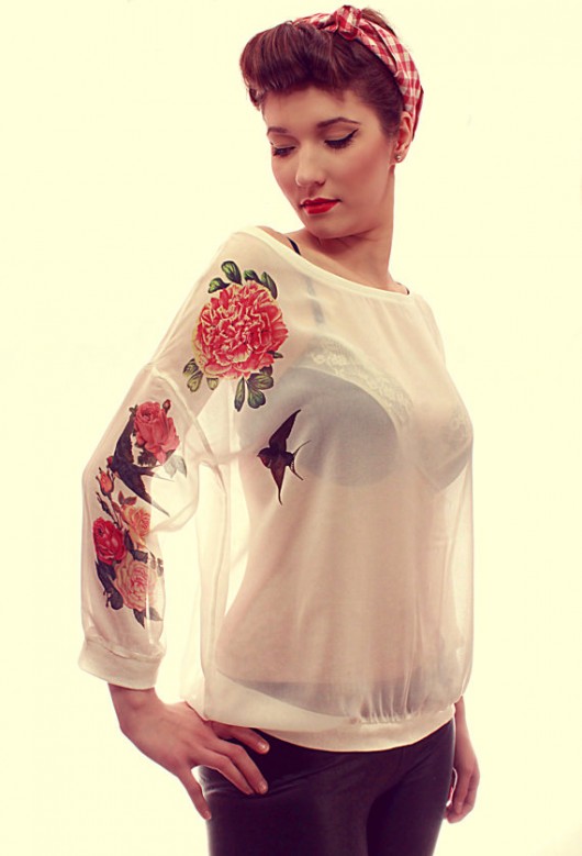 Szyfonowa Bluza Pin up Tattoo- Kwiaty i Jaskółki Kelly at large