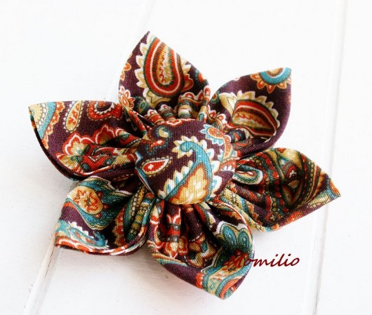 flower brooch Momilio