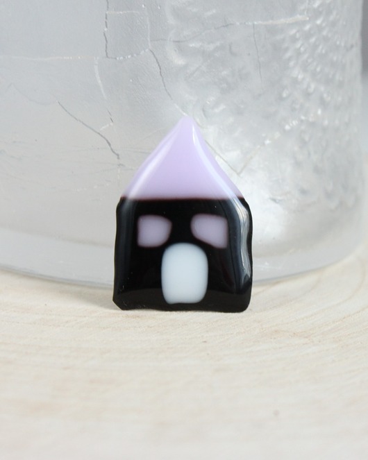 broszki Domek szklana broszka