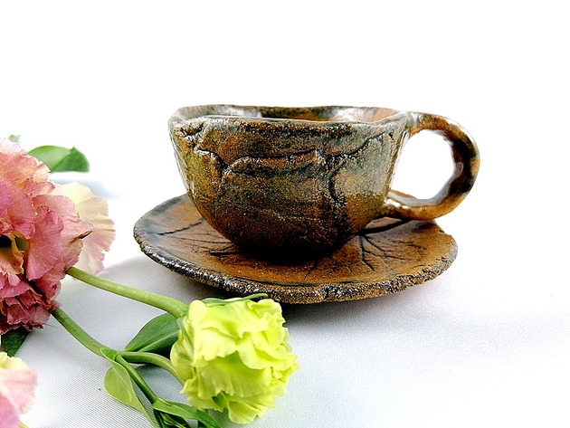 Zestaw talerzy ceramicznych poLEPIONE