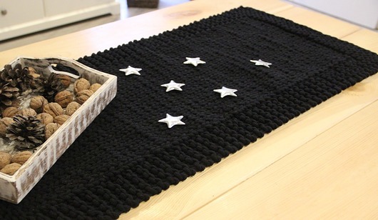Bieżnik dziergany SIMPLE BLACK Motilove