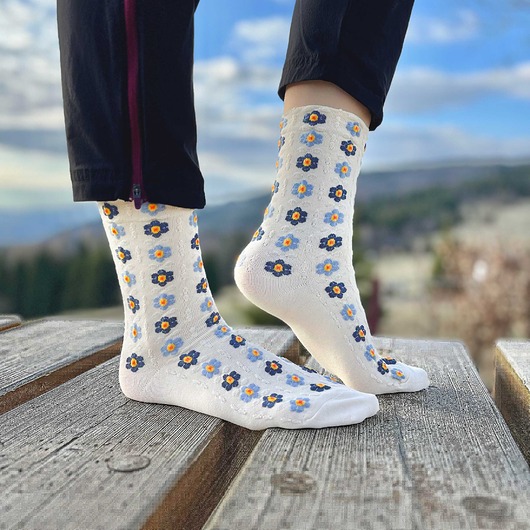 skarpetki damskie Skarpetki kwiatowe Łąka haft - beżowe