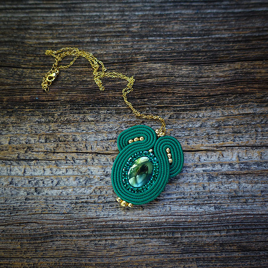 wisiory Zielony wisiorek soutache