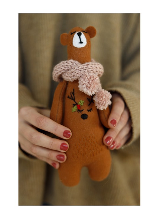 misie i maskotki Miś w szaliku