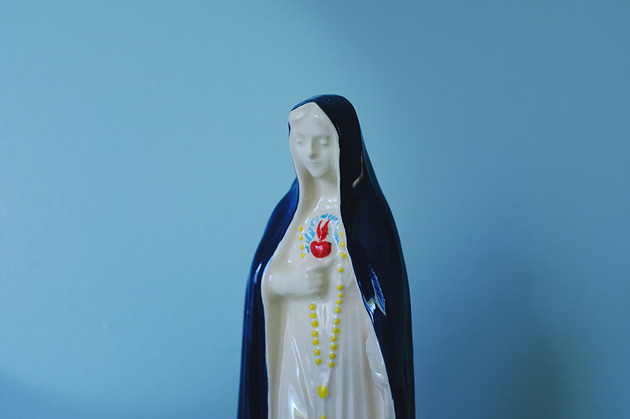 Ceramiczna figurka Maryi Clay Republic