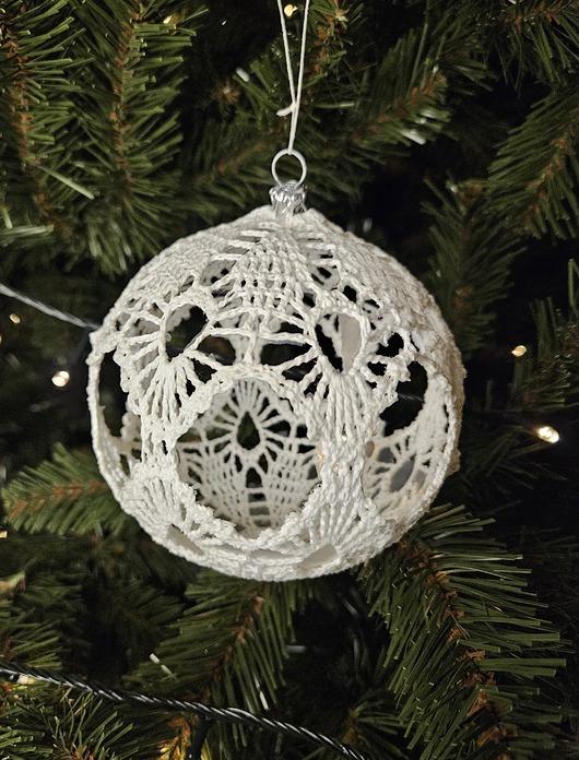 bombki Ozdoba na choinkę - szydełkowa bombka