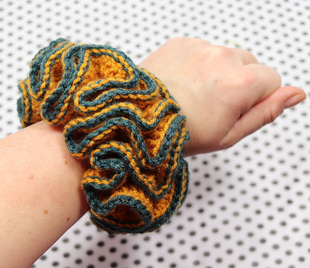 gumki do włosów Frotka do włosów scrunchie gumka szydełkowa dwukolorowa Betty