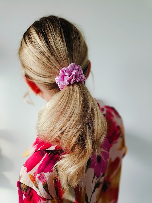 gumki do włosów Gumka jedwabna, scrunchie, frotka powder pink MIDI