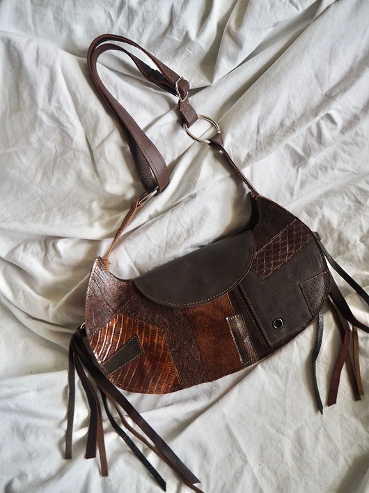 torby na ramię Skórzana brązowa torebka rogalik z recyklingu patchwork
