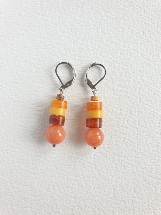 kolczyki z kamieniami Kolczyki z bursztynem SZASZŁYKI  jadeit łososiowy