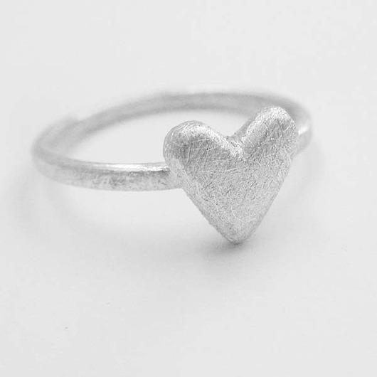 pierścionki srebrne Pierścionek serduszko