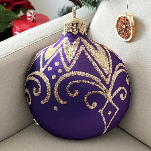 poduszki z grafiką Poduszka Dekoracyjna Purpurowa Bombka Mała