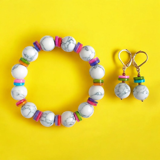 komplet biżuterii RAZEM TANIEJ! hot trend : bransoletka i kolczyki : howlit kolorowa muszla