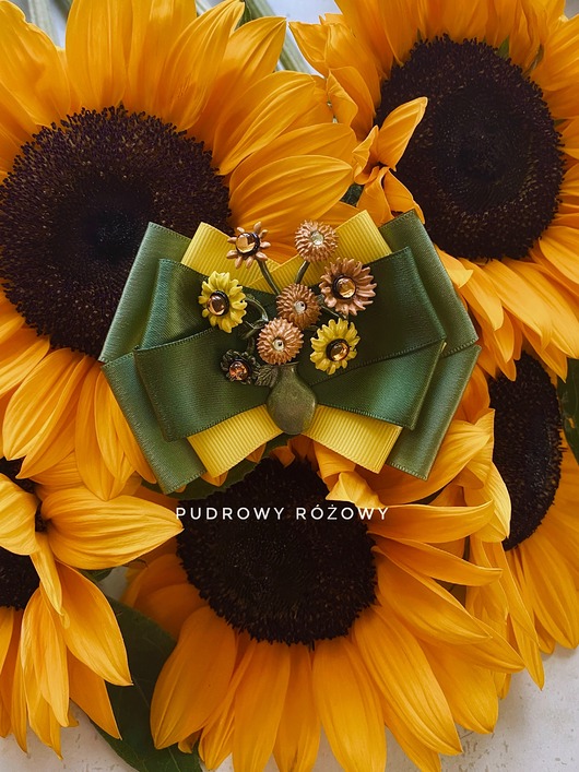 broszki Artystyczna Brosza z niesamowitymi Słonecznikami New