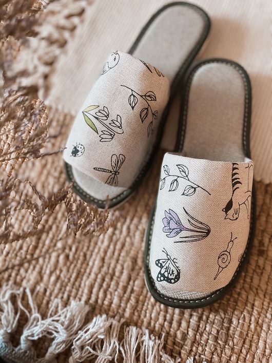 kapcie damskie Kapcie wiosenna łąka dzień kobiet