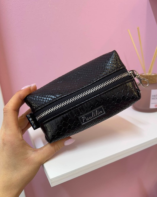 kosmetyczki Kosmetyczka damska saszetka dopinana czarna wąż