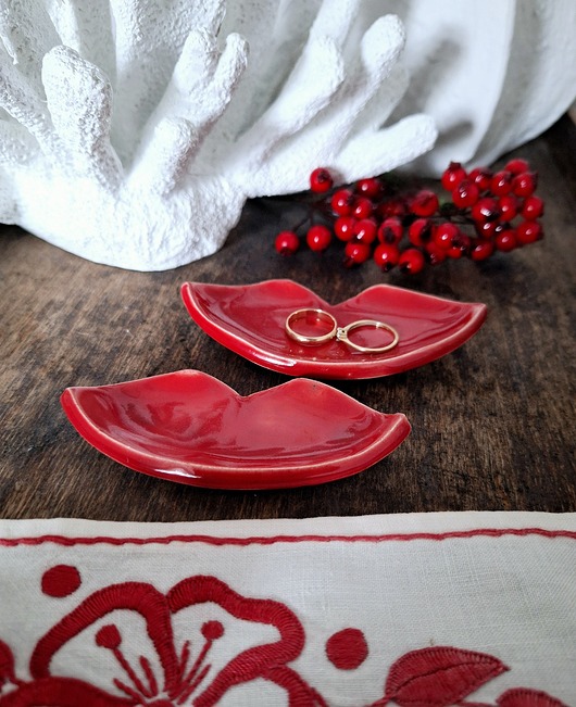 pojemniki na biżuterię 2 x usta ceramiczne na pierścionki