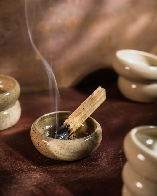 Podstawki pod kadzidełka Ceramiczna podstawka La hermana PALO SANTO